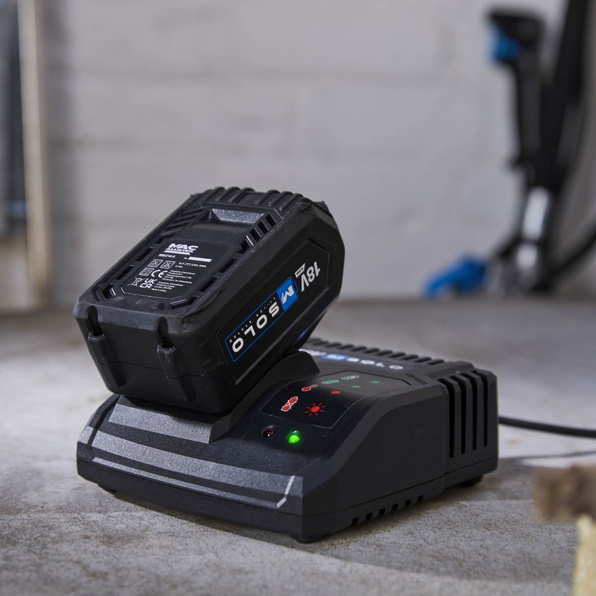 Mac Allister Solo Battery And Fast Charger 18V 5Ah Li-ion Capacity Indicator 4A - Image 2