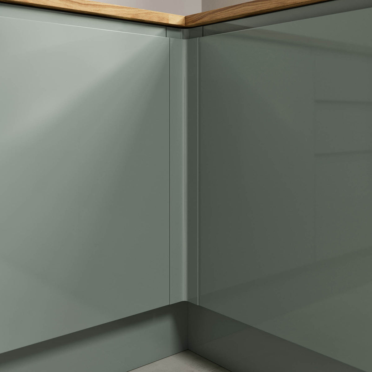 GoodHome Garcinia Gloss reed green Standard Corner post, (W)59mm (H)715mm - Image 2