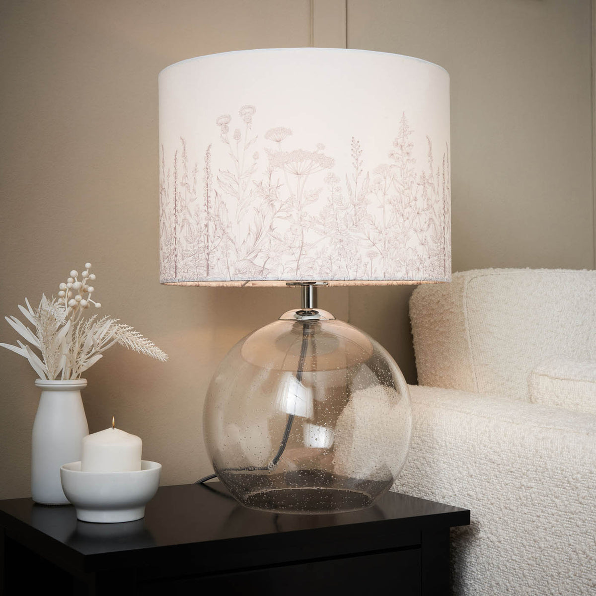 Inlight Table Lamp Warm White Floral Round Gloss Clear Glass White Modern - Image 1