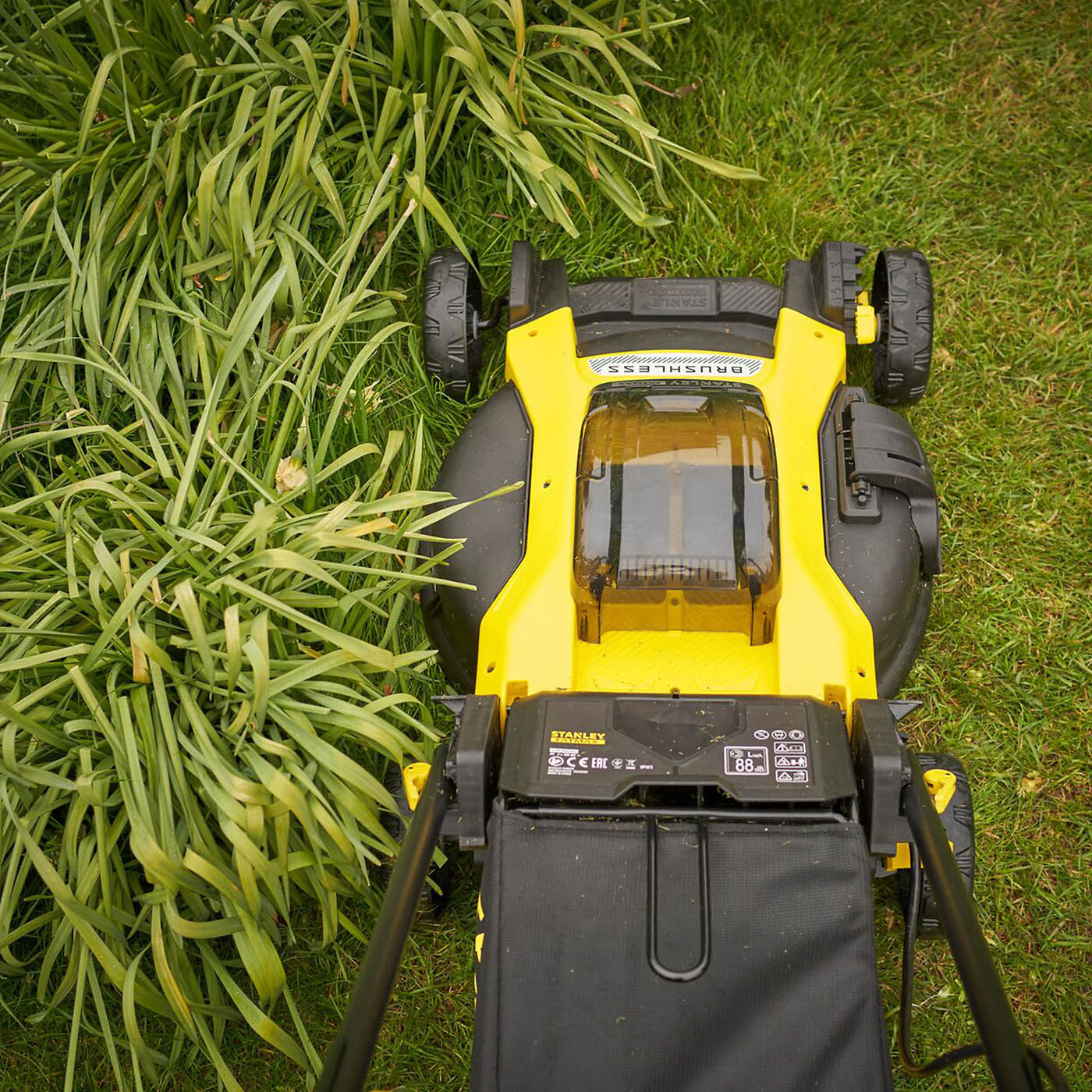 Stanley Lawn Mower Cordless 18V 2x4.0Ah Li-Ion SFMCMW2651M-GB Grass 51cm Cutter - Image 5