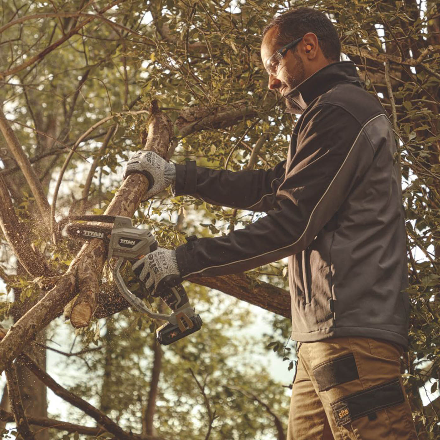 Titan Pruning Saw Cordless TTI936GDO 18V Li-Ion TXP 15cm Body Only - Image 2