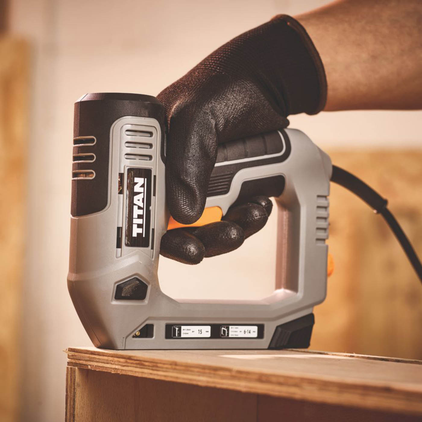 Titan Nail Gun Stapler Electric TTB968NST Second Fix 15mm Soft Grip Handle - Image 4