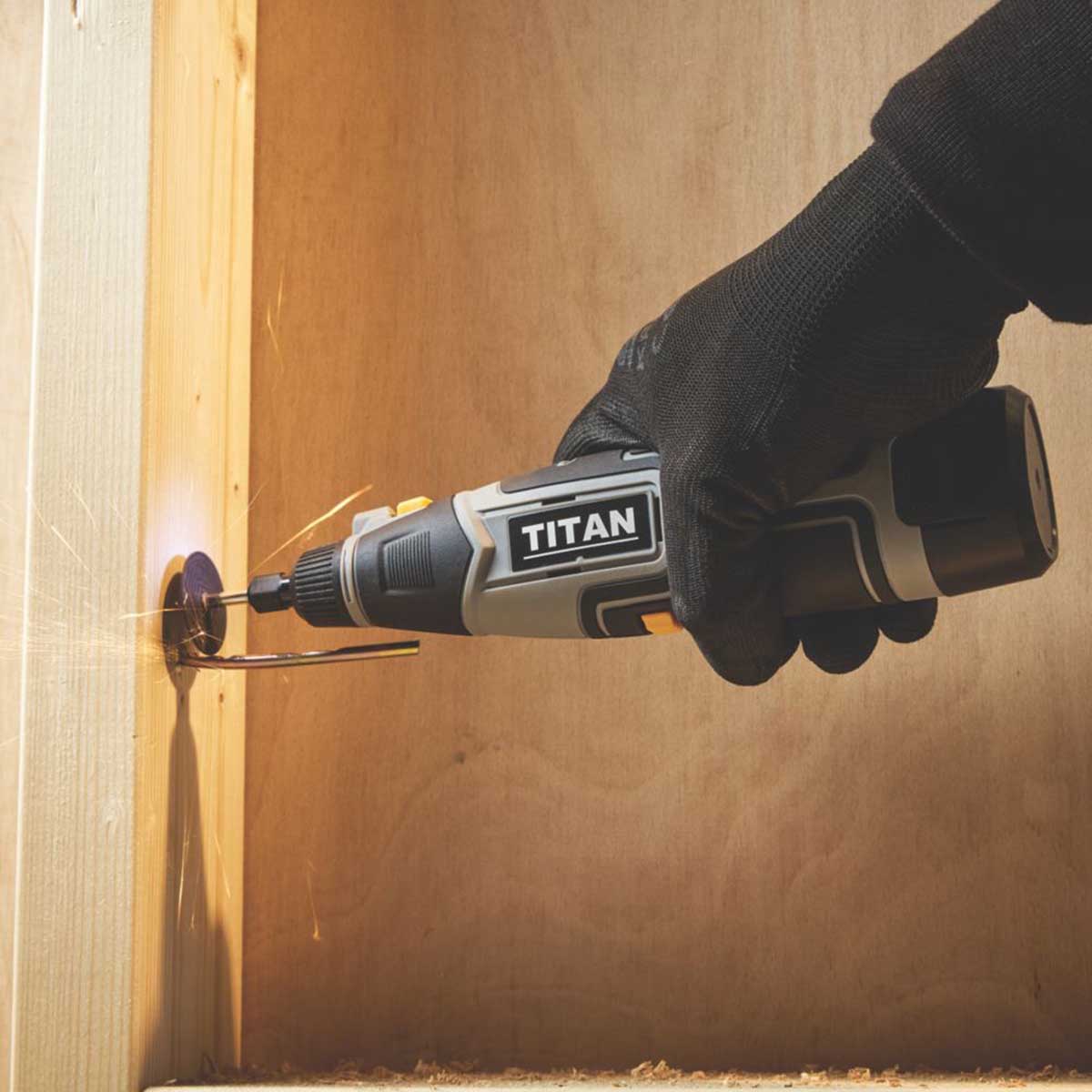Titan Multi-Tool Cordless TTG953MLT 12V 1 x 1.5Ah Li-Ion 15 Accessories - Image 4