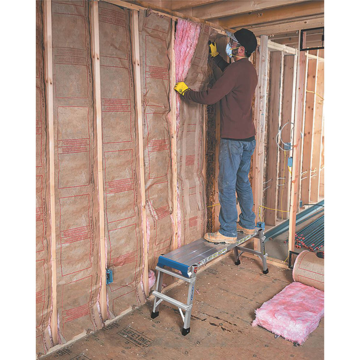 Werner Work Platform Ladder Aluminium Folding Heavy Duty Anti-Slip 500 x 1150mm - Image 2