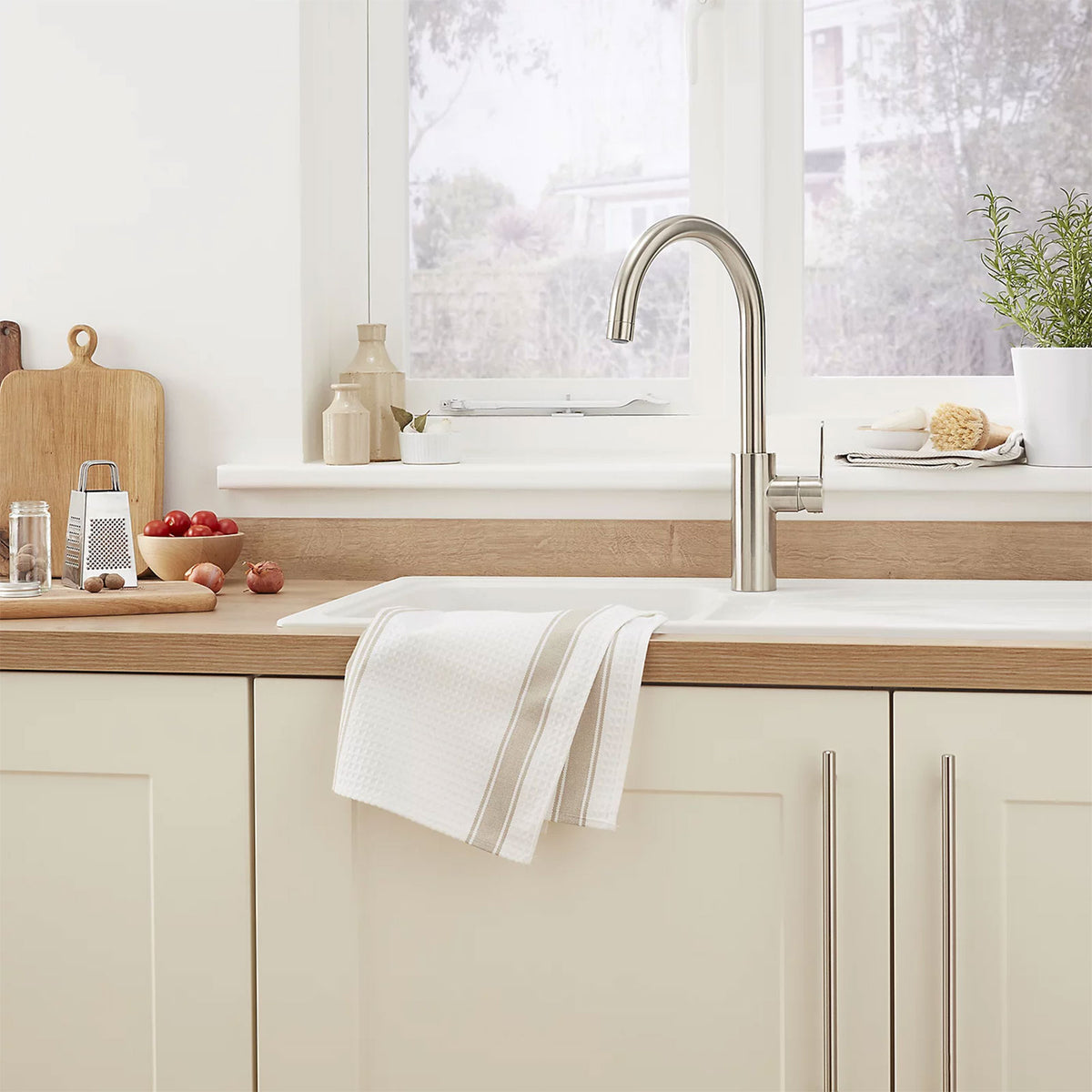 Kitchen Sink Tap Mixer Nickel Effect Single Lever Swivel Spout Modern Faucet - Image 4