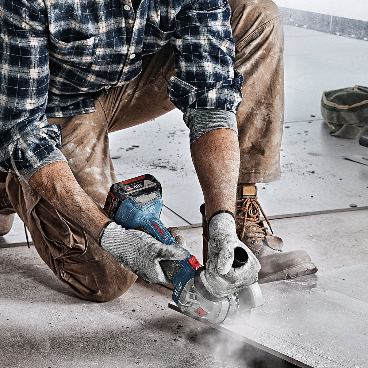 Bosch Angle Grinder GWS18V-7 18V Li-Ion 115mm Brushless Soft Grip Body Only - Image 3