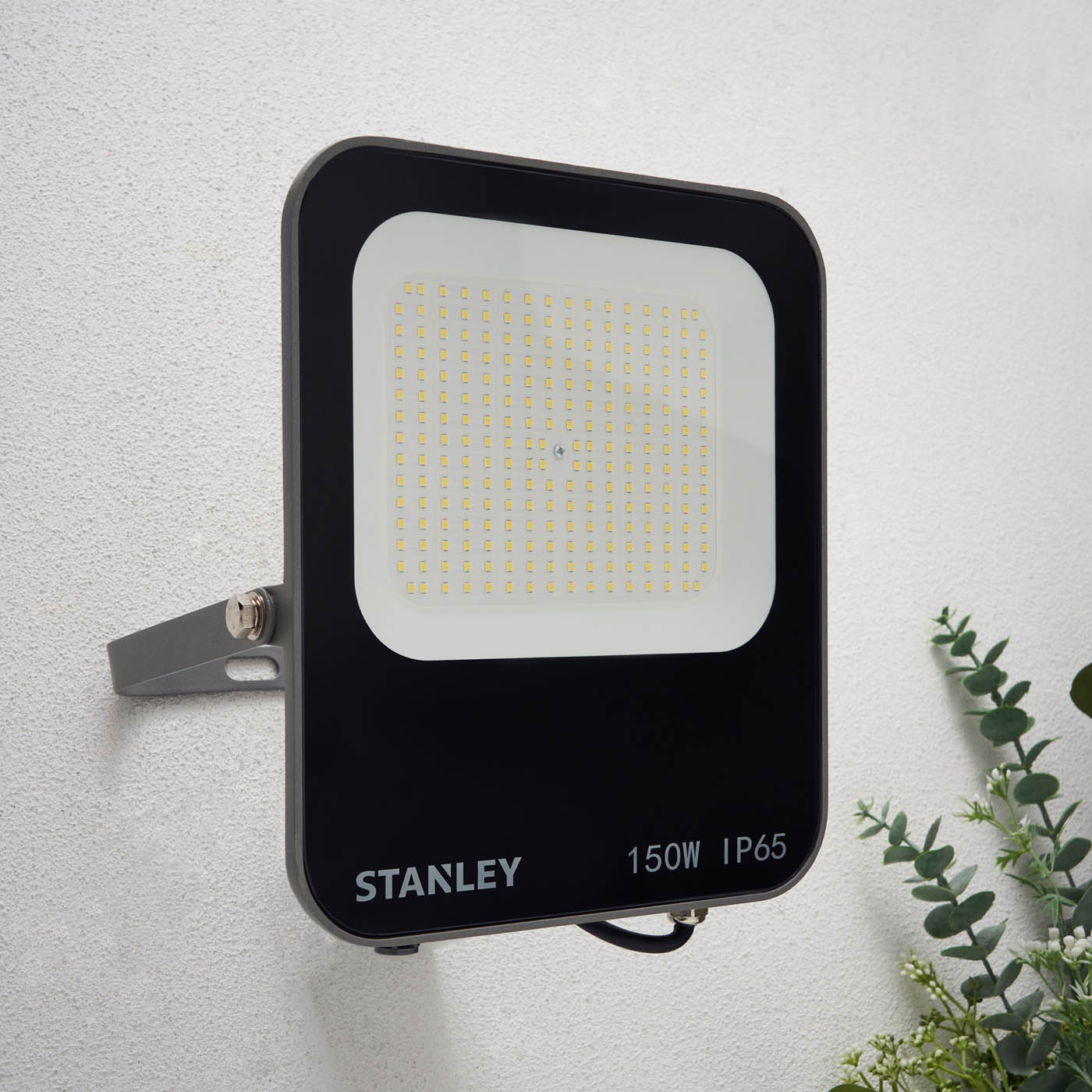 Stanley LED Floodlight Black Aluminium Glass Cool Daylight IP65 Outdoor Garden - Image 3