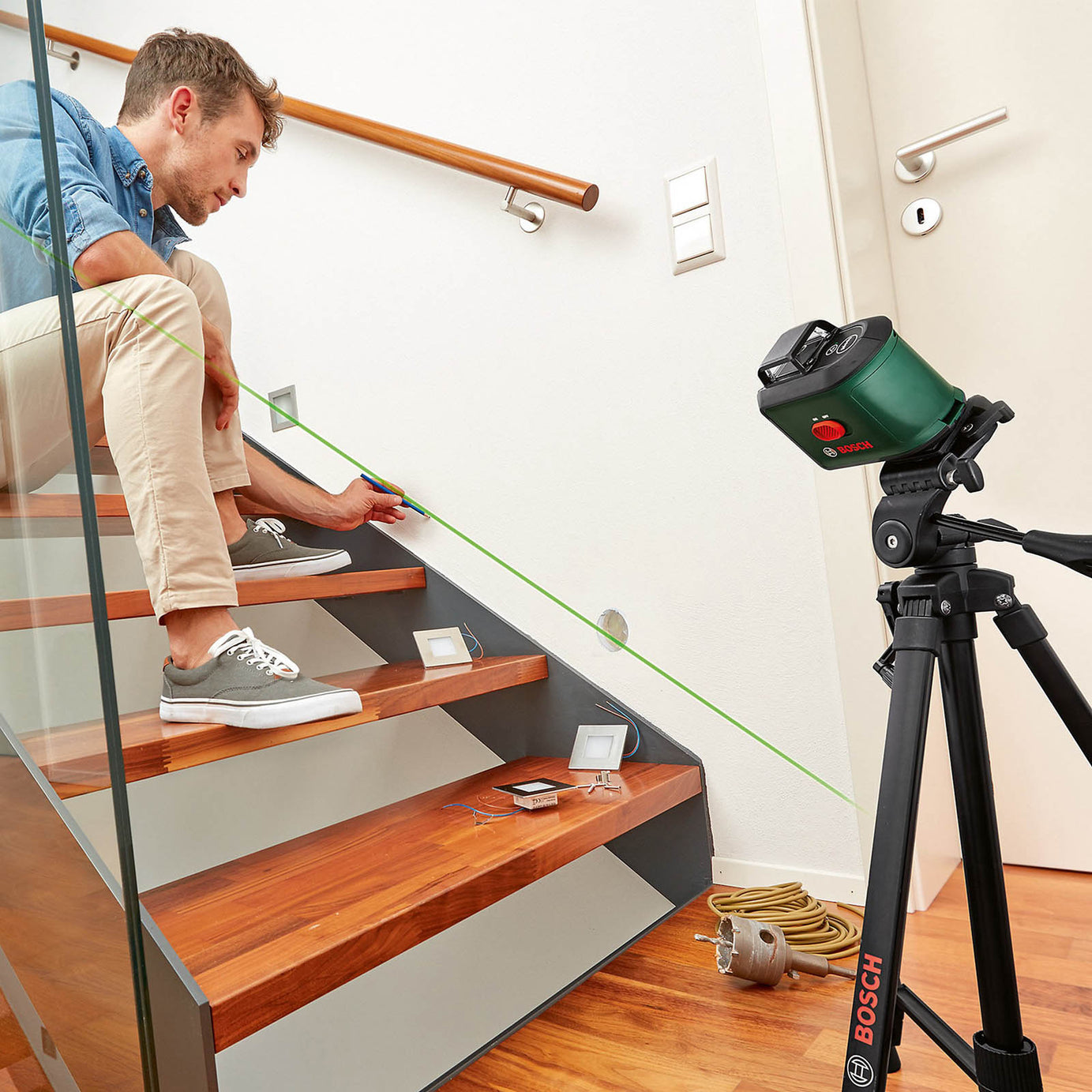 Bosch Laser Level Green Self Levelling Horizontal And Vertical Compact - Image 7