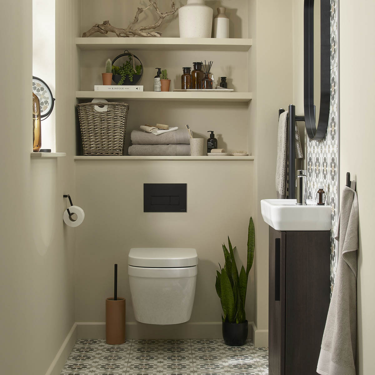 Bathroom Mirror Illuminated 3 x Magnifying Matt Black Round (H)35.9cm (W)23.5cm - Image 3