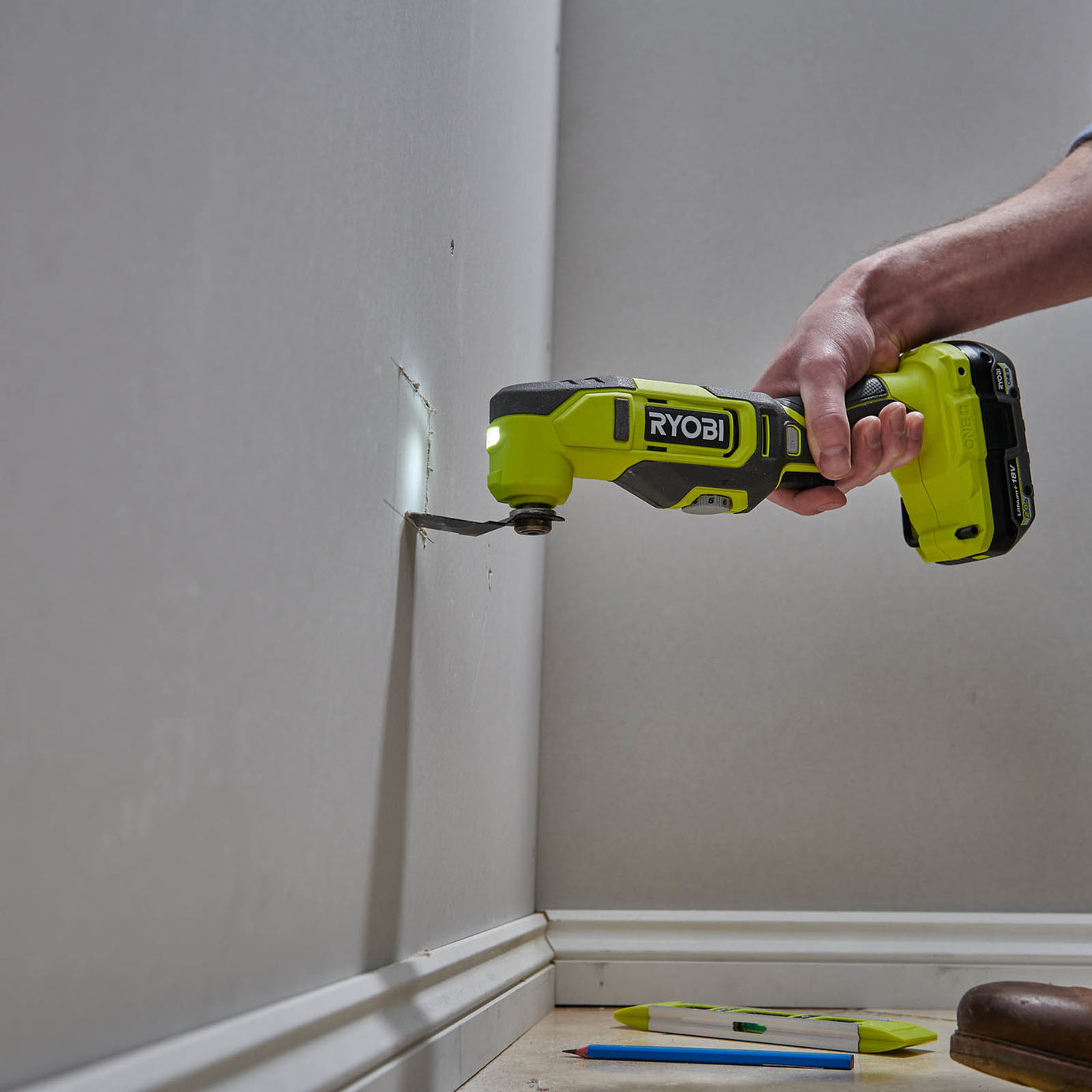 Ryobi Multi Tool Cordless 18V Li-Ion RMT18-0 Variable Speed Compact Body Only - Image 4
