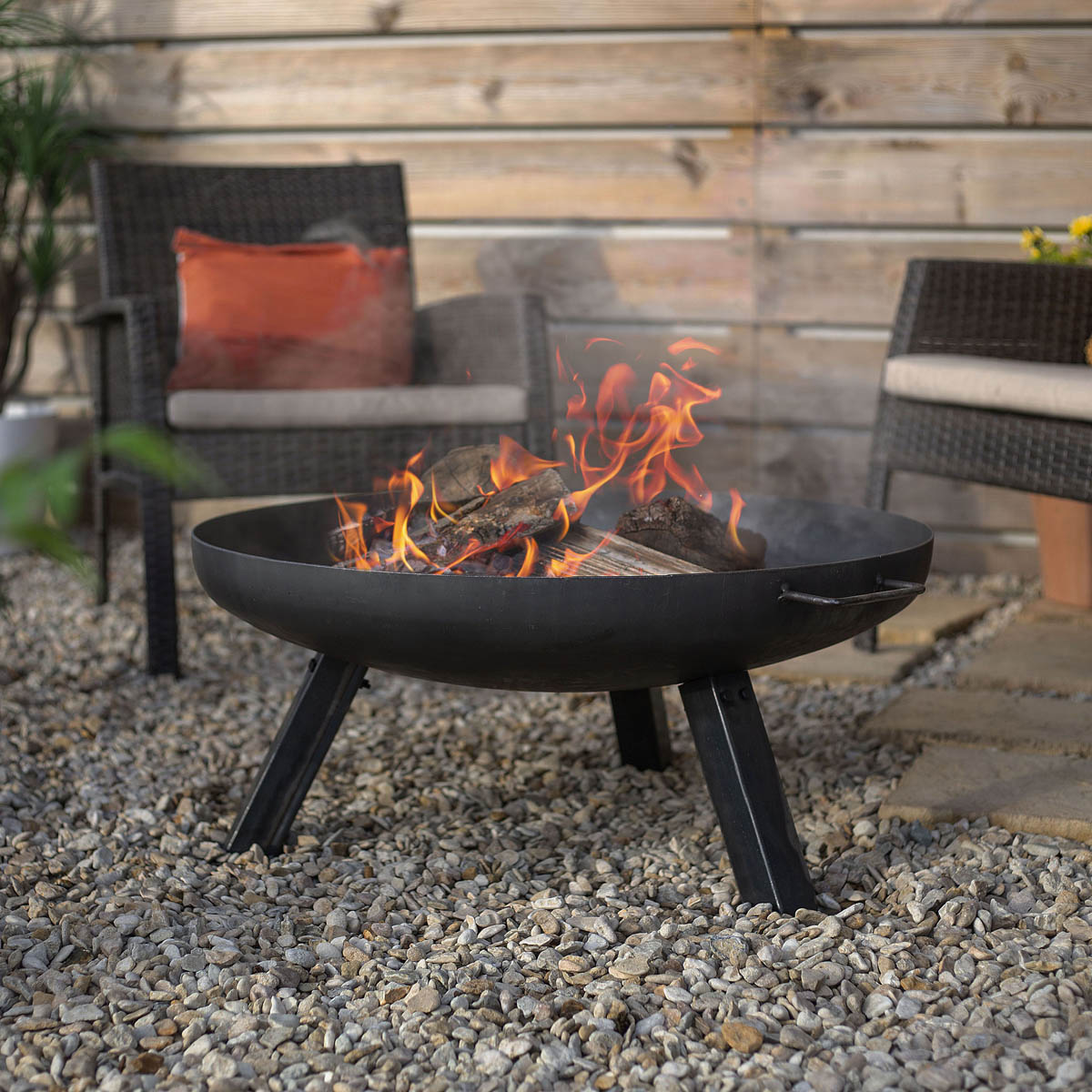 La Hacienda Garden Fire Pit Log Burner Pittsburgh Steel Matt Black Oiled Finish - Image 1