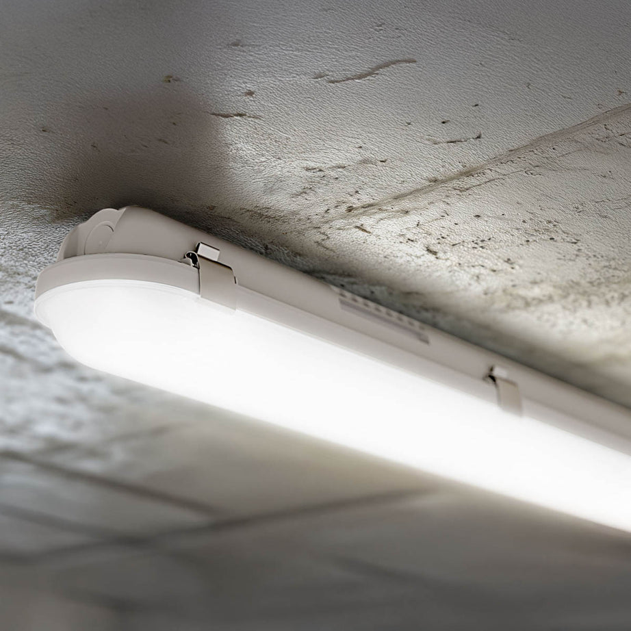 Luceco Integrated LED Batten Colour Changing Plastic White Modern (L)1.5m - Image 7