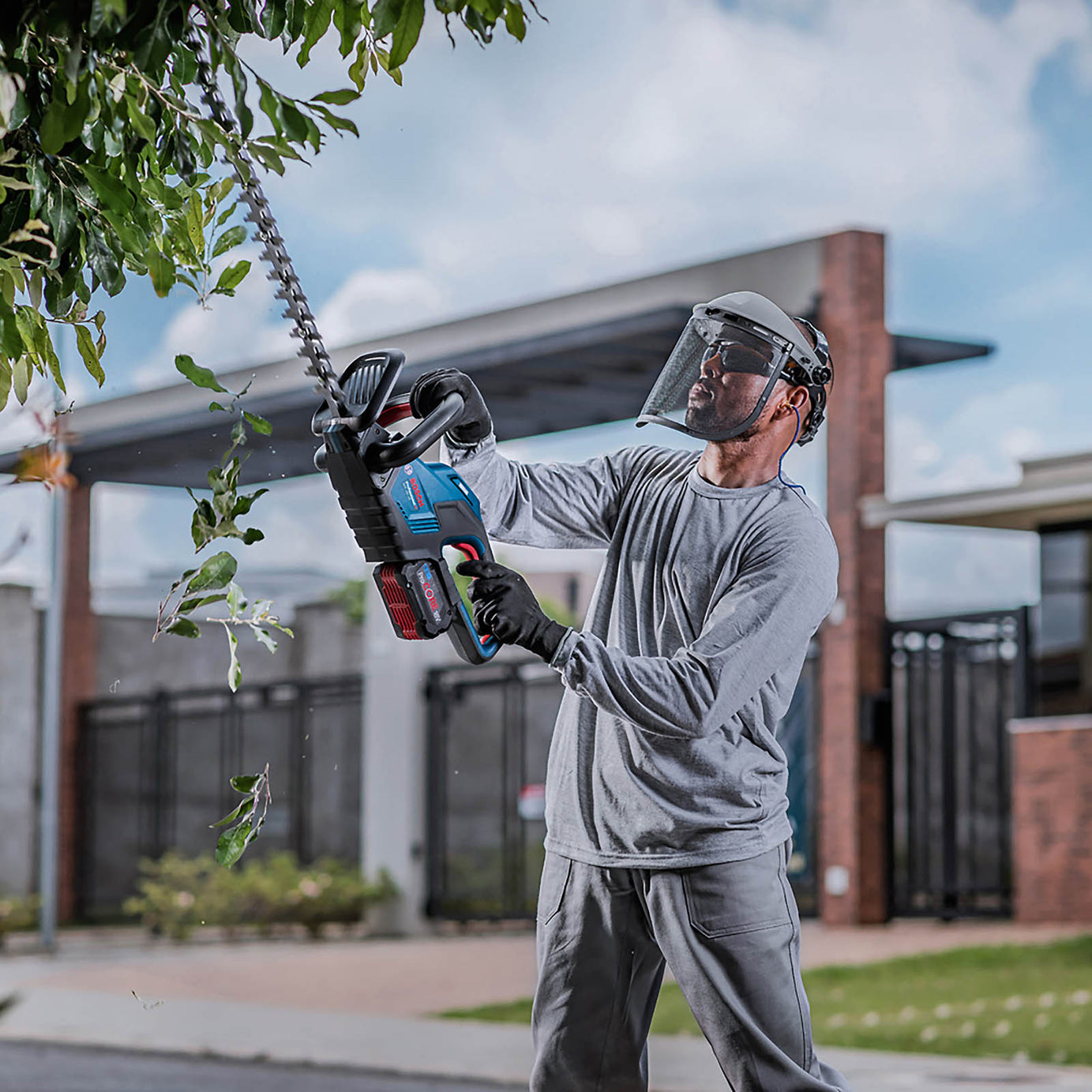 Bosch Hedge Trimmer Cordless 18V Li-Ion GHE18V-60 Garden 60cm Cutter Body Only - Image 5
