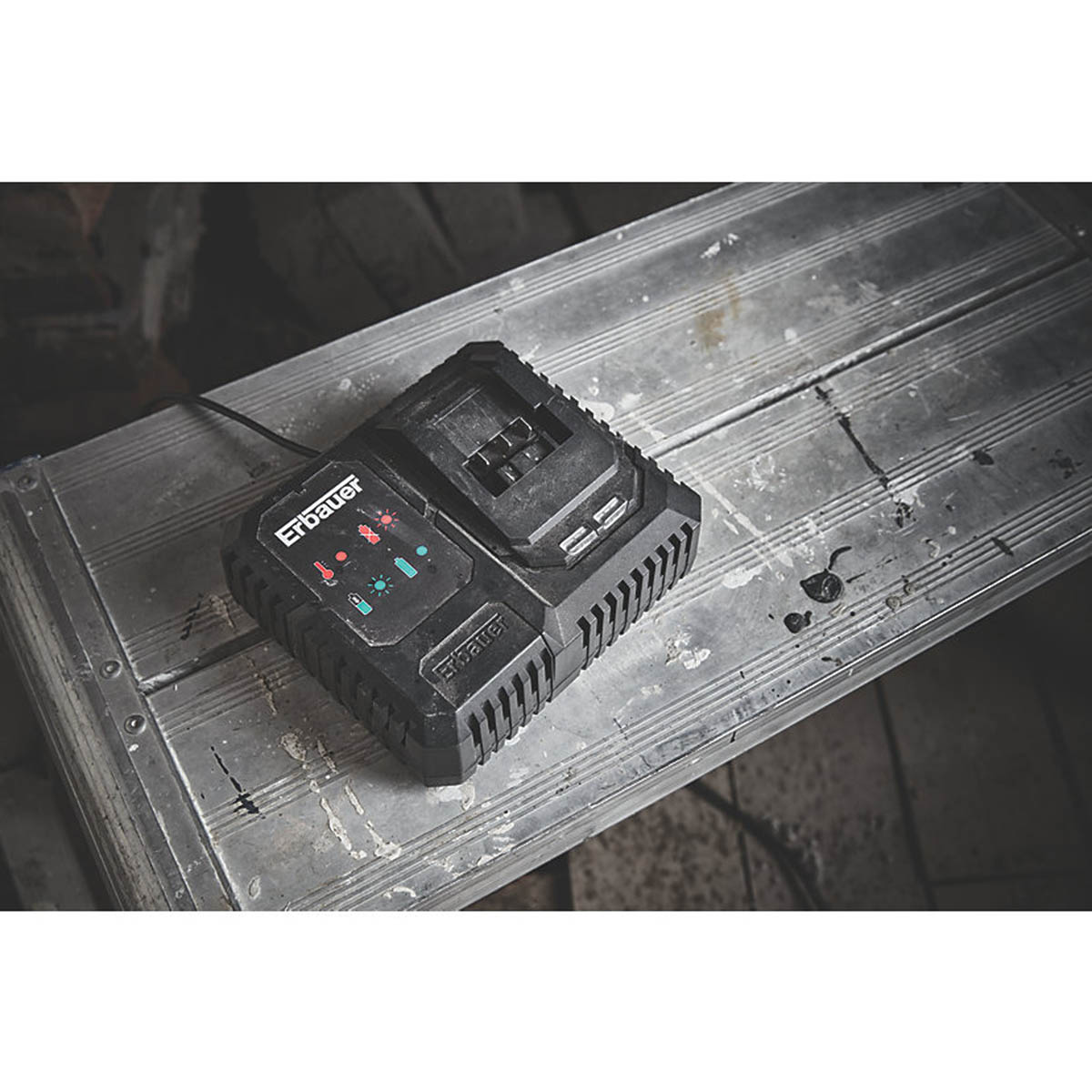 Erbauer Fast Charger EFC18-LI 18V Li-Ion EXT Compact Powerful Lightweight - Image 3