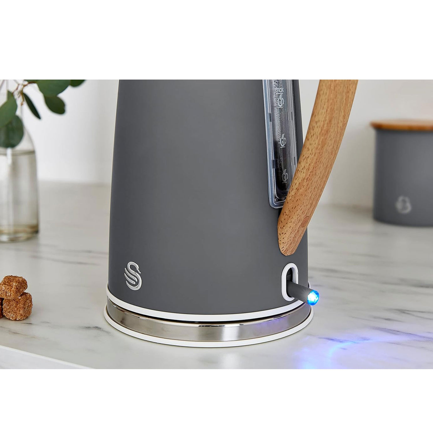 Swan Nordic Kettle Grey 1.7L Wood Effect Steel Rapid Boil Portable Jug 3000W - Image 4