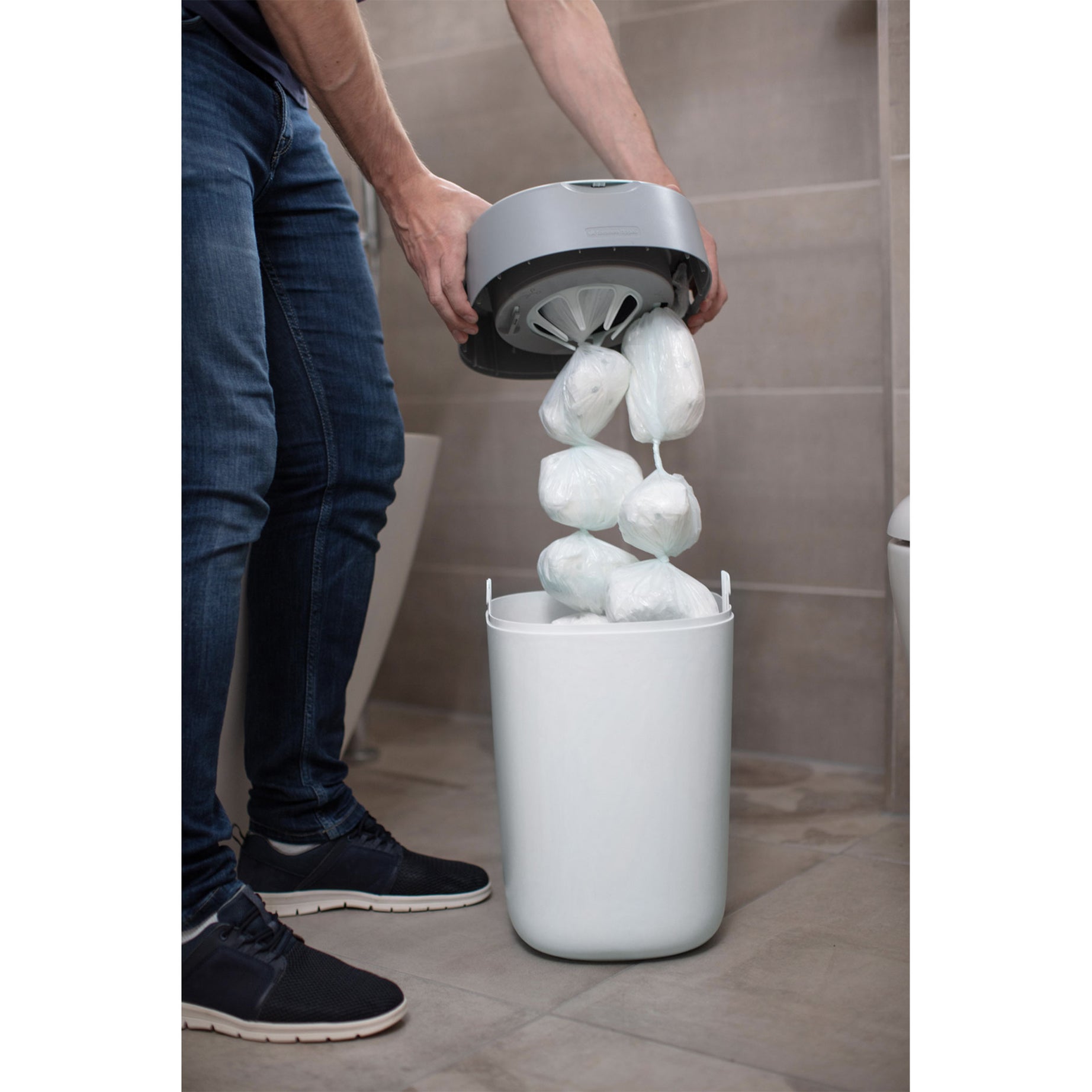 Tommee Tippee Twist and Click Advanced Nappy Bin Starter Set with 6 x Refills - Image 5