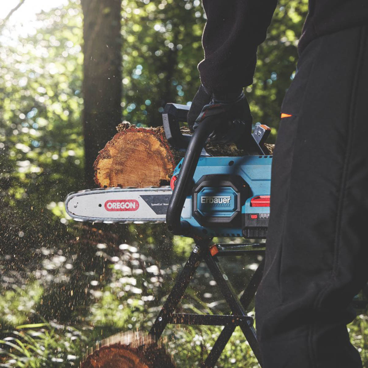 Erbauer Chainsaw Cordless 30cm ERT1037CHN Brushless 18/36V Li-Ion EXT-Body Only - Image 5