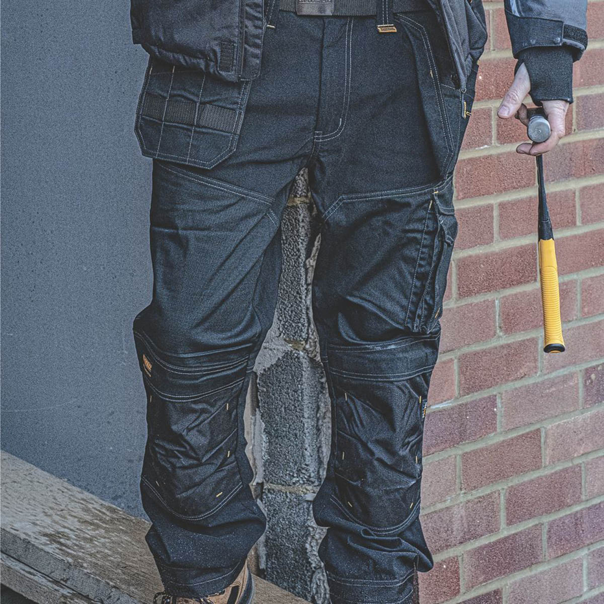 DeWalt Work Trousers Mens Regular Fit Black Stretch Multi Pockets 36"W 31"L - Image 3