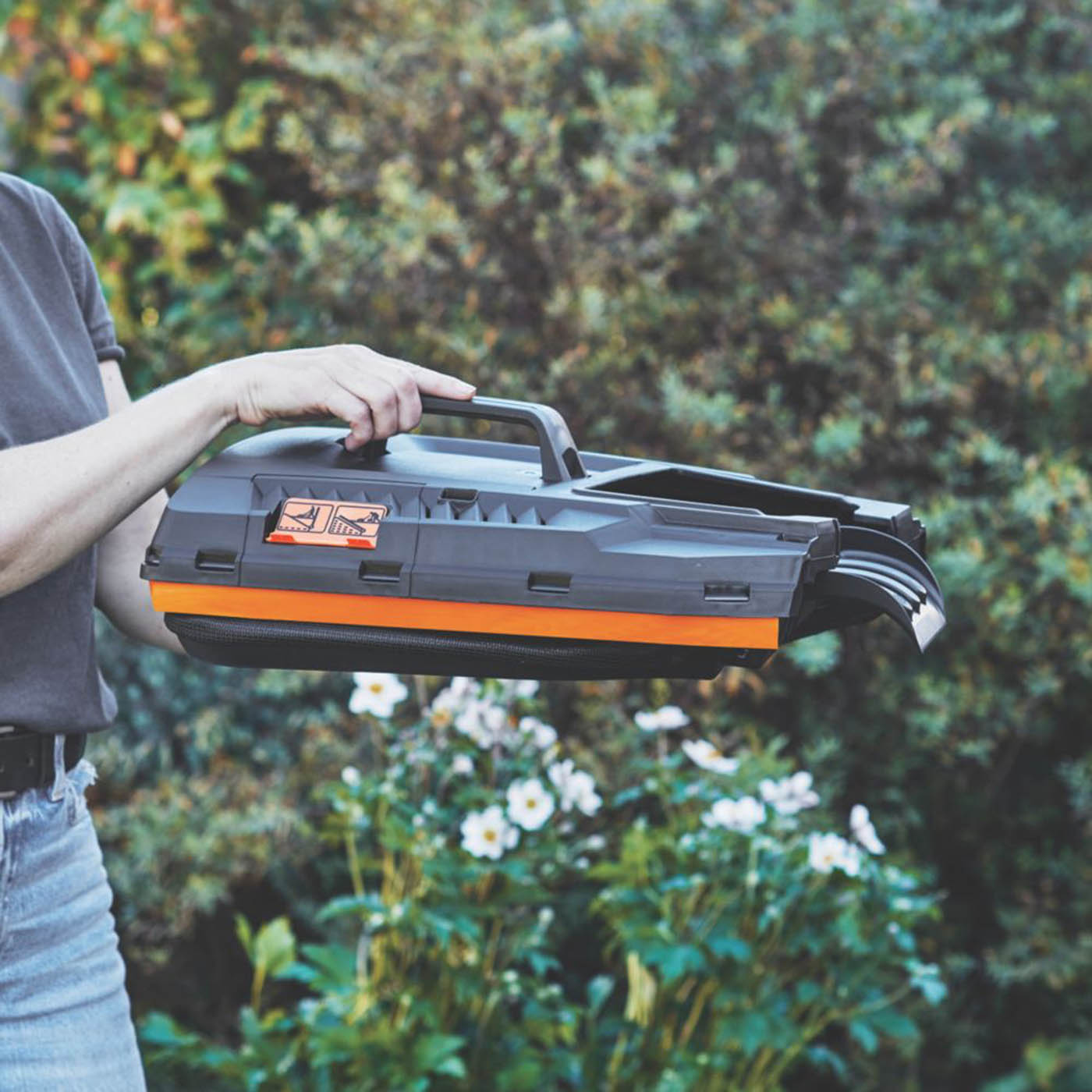 LawnMaster Lawn Mower Electric M2EB1232M-01 Rotary 32cm Grass Cutter 1200W - Image 6