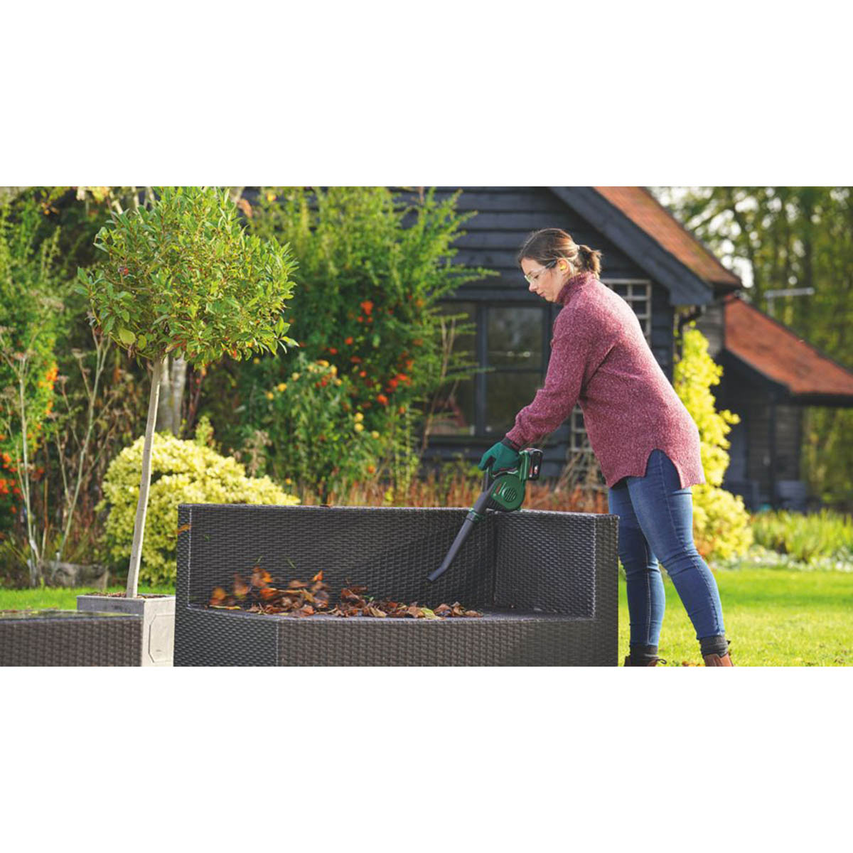 Bosch Leaf Blower Cordless 18V Universal LeafBlower18V-130 Ergonomic Body Only - Image 2