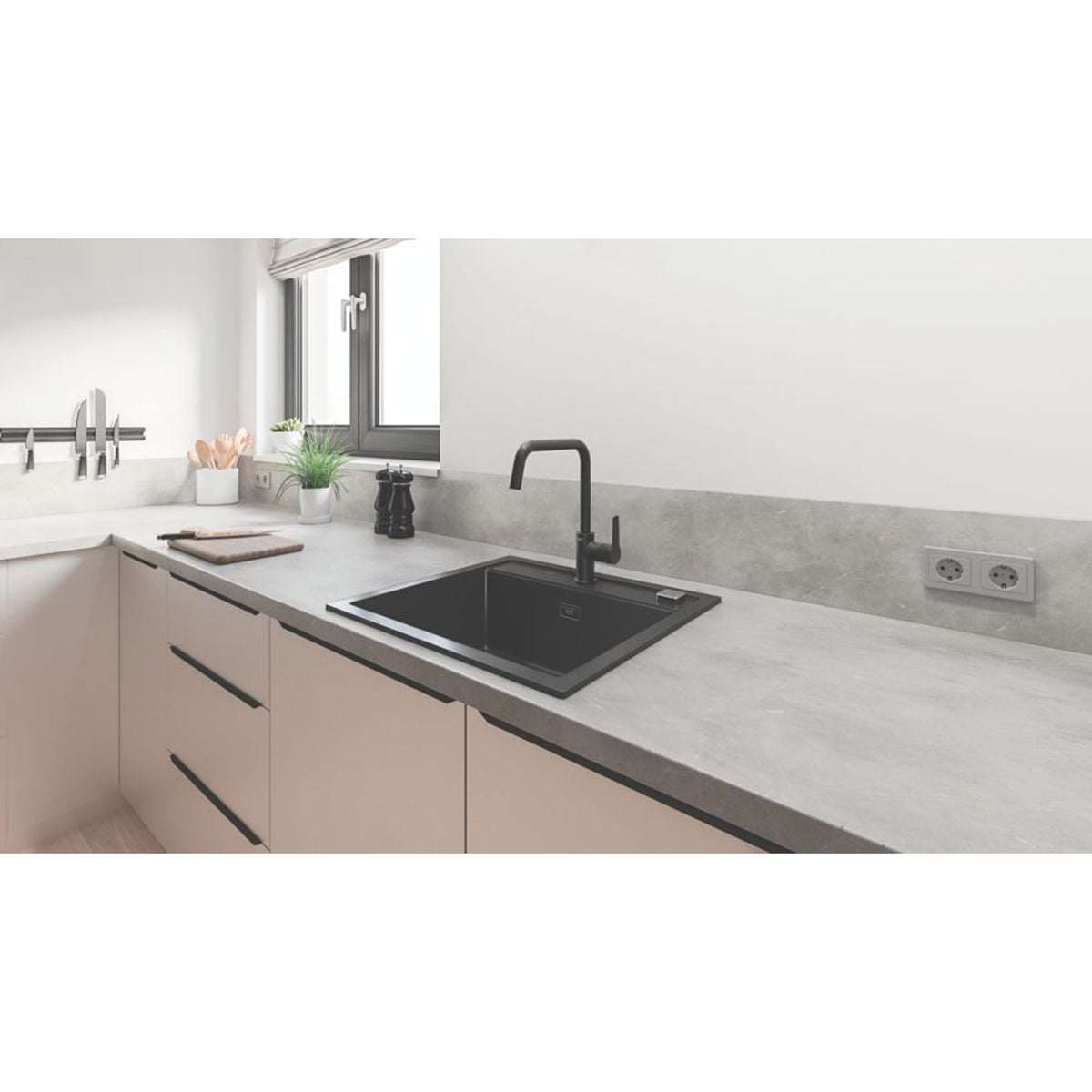 Kitchen MixerTap U-Spout Matt Black Single Side Lever Swivel Spout Modern - Image 3