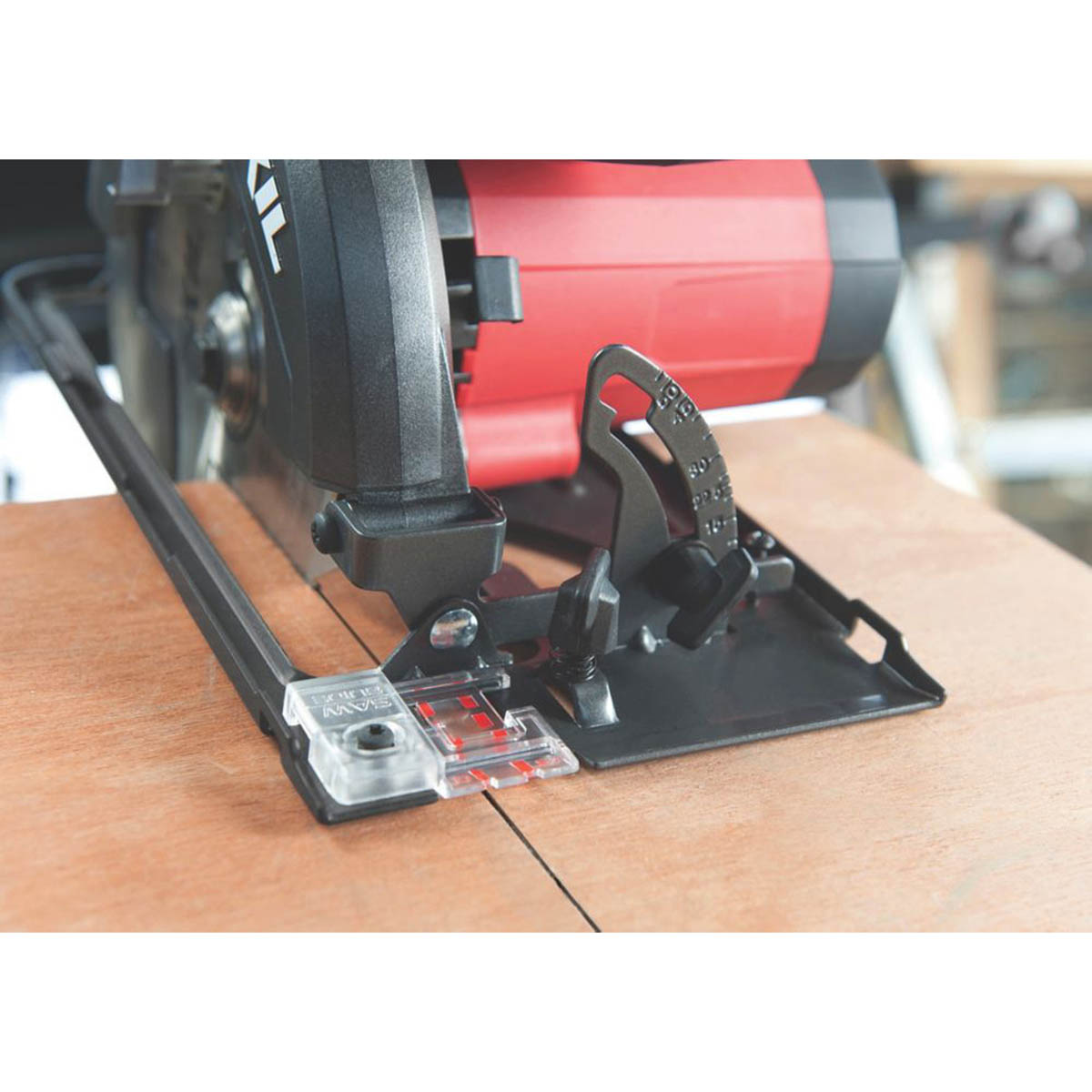 Skil Circular Saw Electric 190mm SW1U5830GA Heavy Duty Ergonomic Soft Grip 1400W - Image 4
