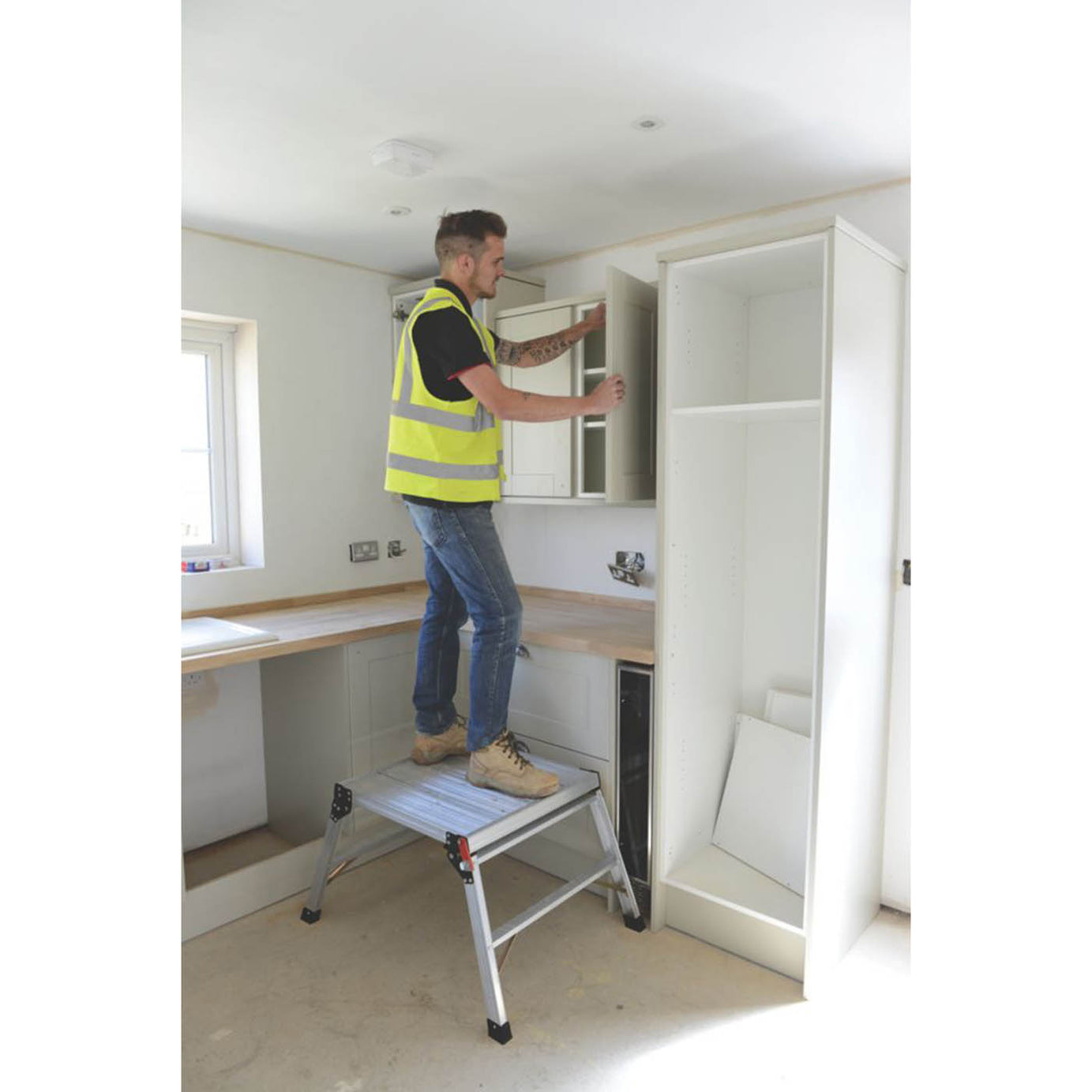 Werner Work Platform Aluminium Folding Stool Bench Step Heavy Duty 0.6x0.6m - Image 3