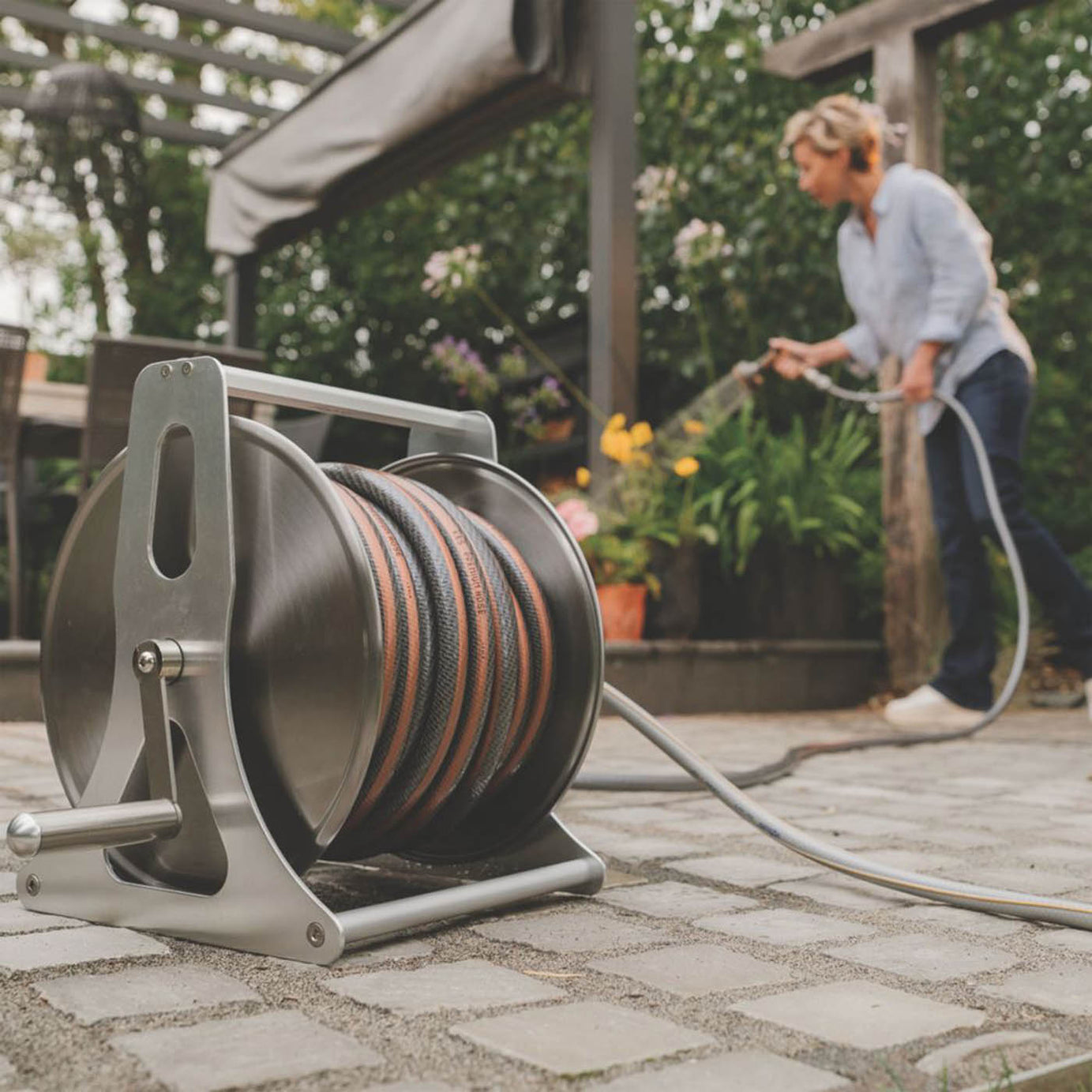Garden Hose Reel Pipe Cart 30m 6 Spray Patterns Outdoor Watering Portable - Image 3